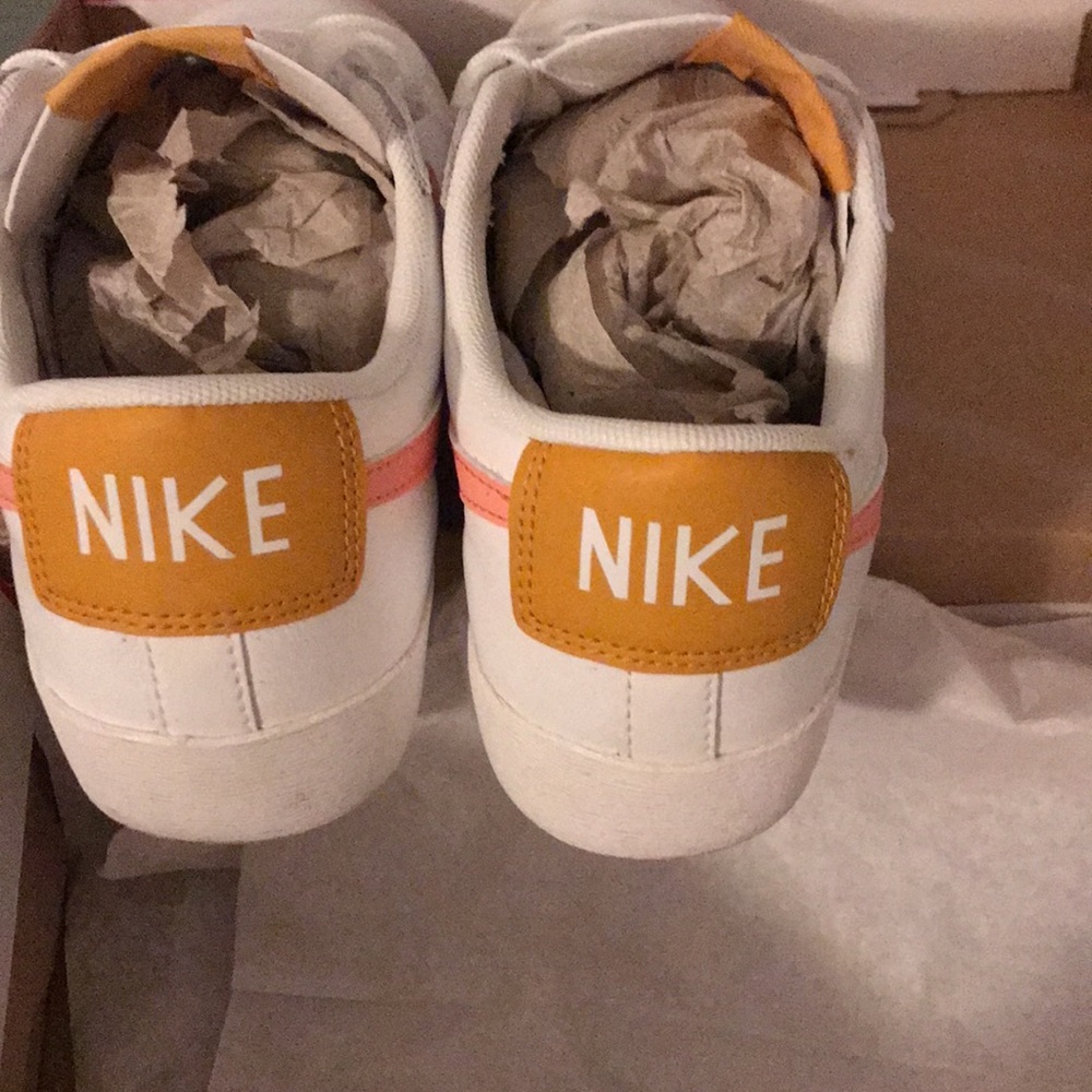Nike Sneaker